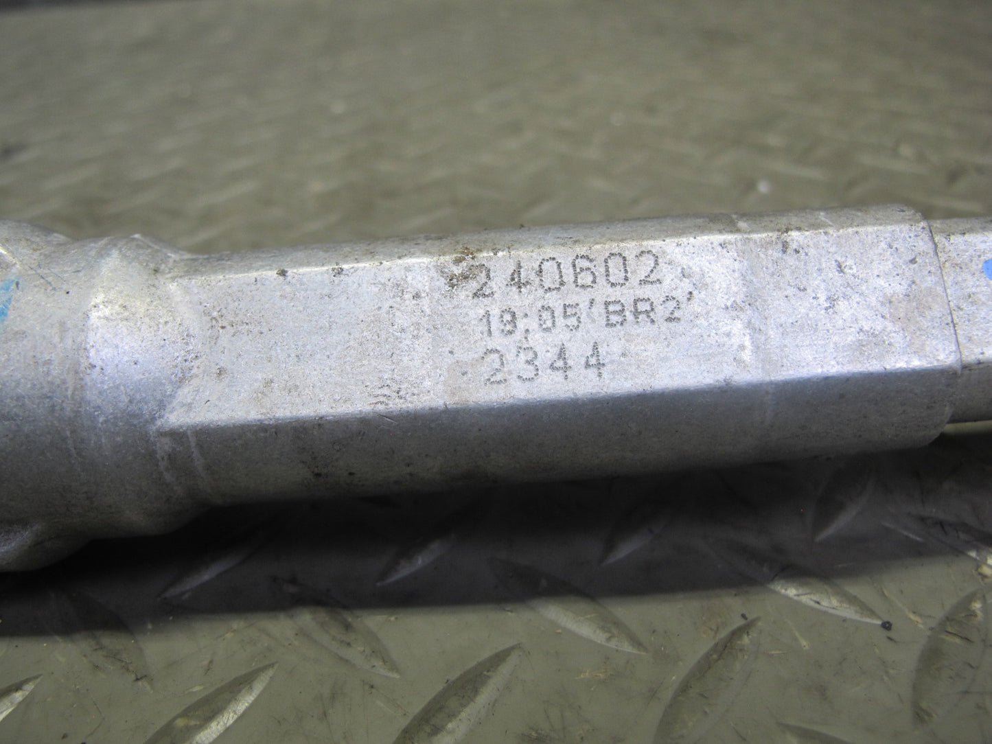 01-03 BMW E46 3-SERIES Lower Steering Column U Joint Linkage Shaft OEM