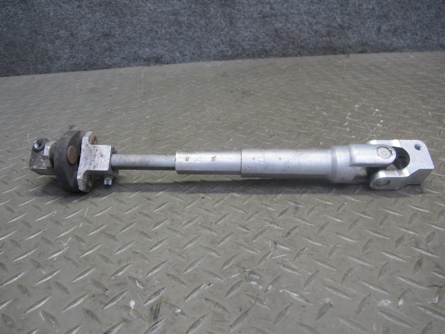 01-03 BMW E46 3-SERIES Lower Steering Column U Joint Linkage Shaft OEM