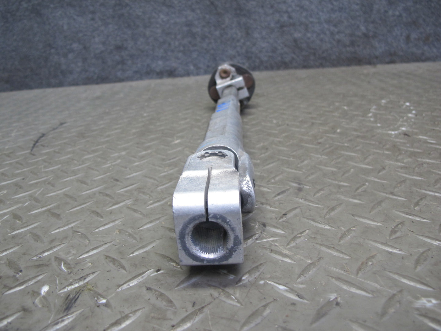 01-03 BMW E46 3-SERIES Lower Steering Column U Joint Linkage Shaft OEM