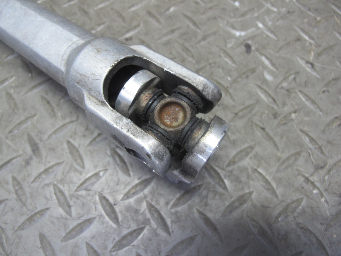 01-03 BMW E46 3-SERIES Lower Steering Column U Joint Linkage Shaft OEM