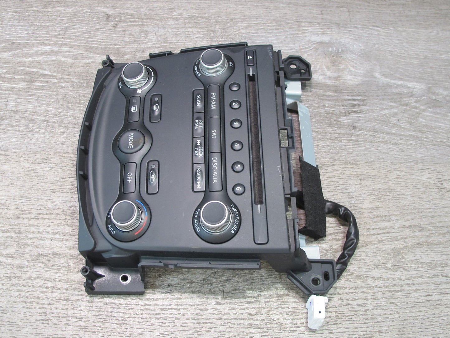 10-20 Nissan 370Z Z34 A/C Climate Control Radio Stereo Switch Panel Assembly OEM