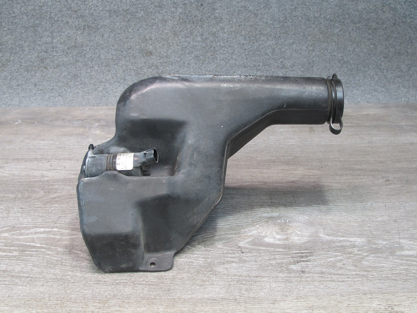 92-96 Chevrolet Corvette C4 Windshield Washer Fluid Reservoir Tank w Pump OEM