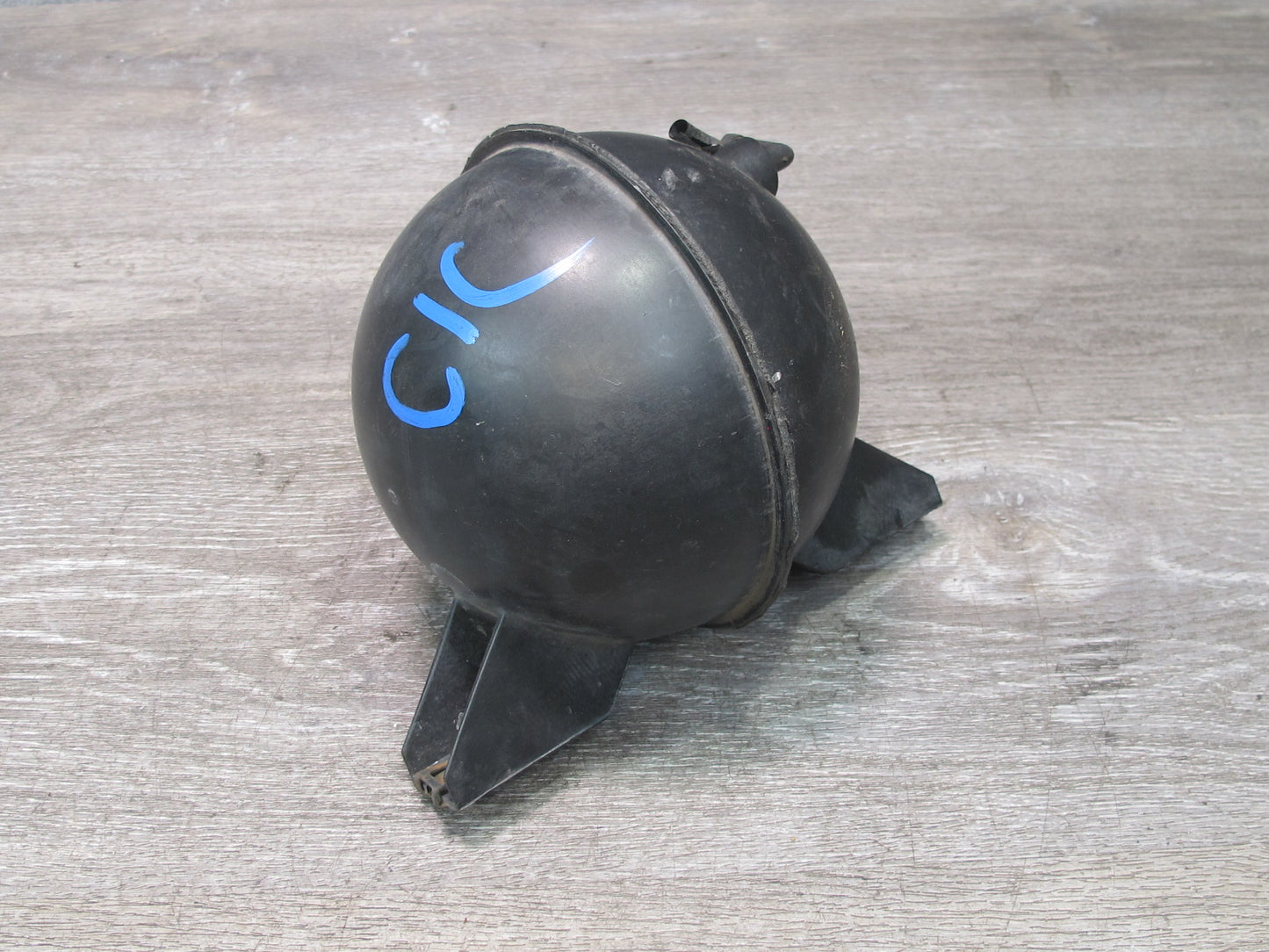 90-96 Chevrolet Corvette C4 Vacuum Reservoir Ball Tank OEM