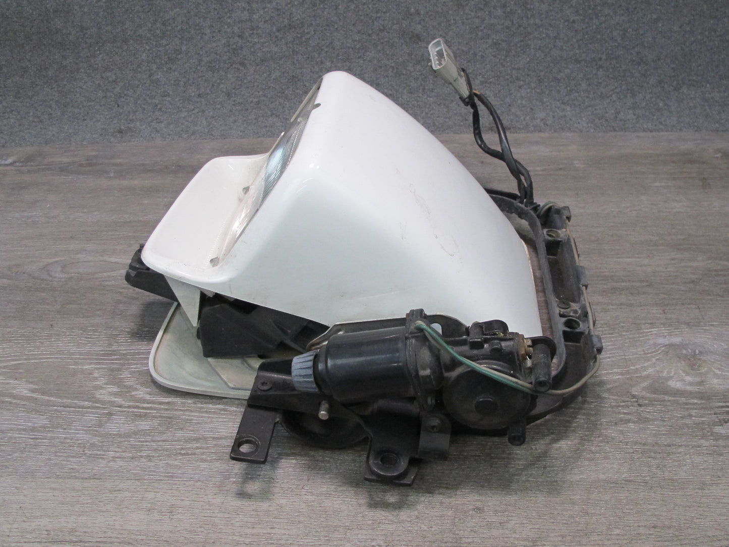 91-96 Chevrolet Corvette C4 Front Right POP UP Headlight Motor Cover Assy OEM