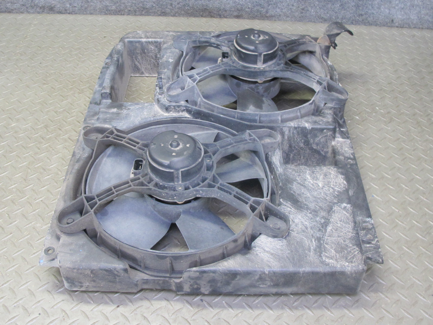 90-96 Chevrolet Corvette C4 5.7L Engine Radiator Cooling Fan Shroud Assembly OEM