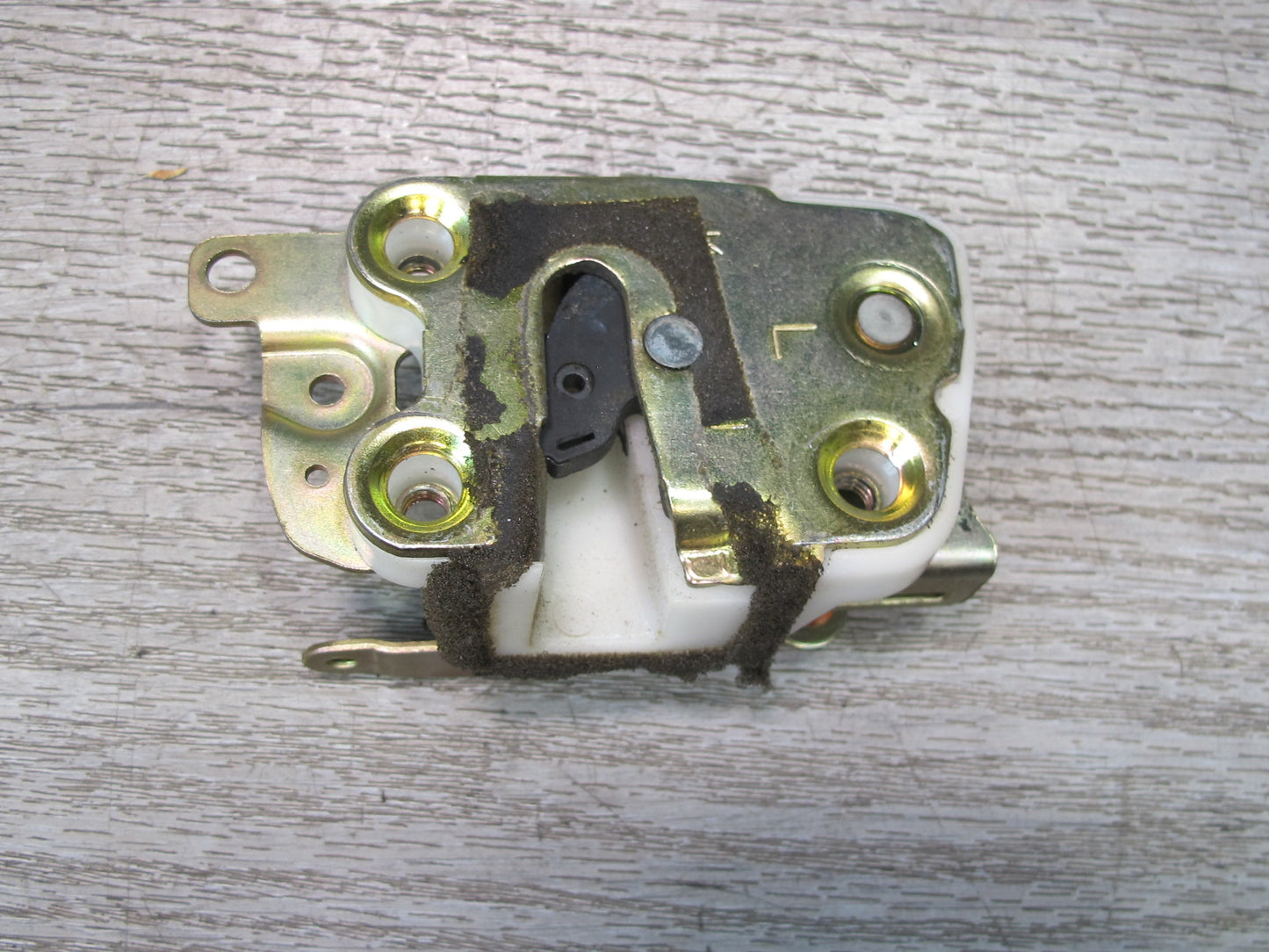 99-01 Isuzu Vehicross Rear Gate Trunk Door Tailgate Lock Latch OEM