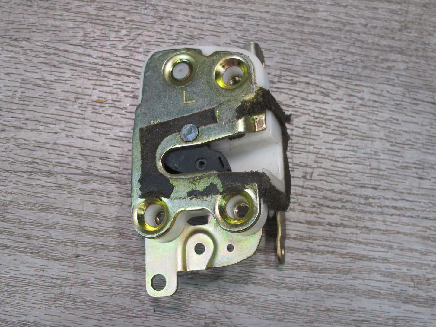 99-01 Isuzu Vehicross Rear Gate Trunk Door Tailgate Lock Latch OEM