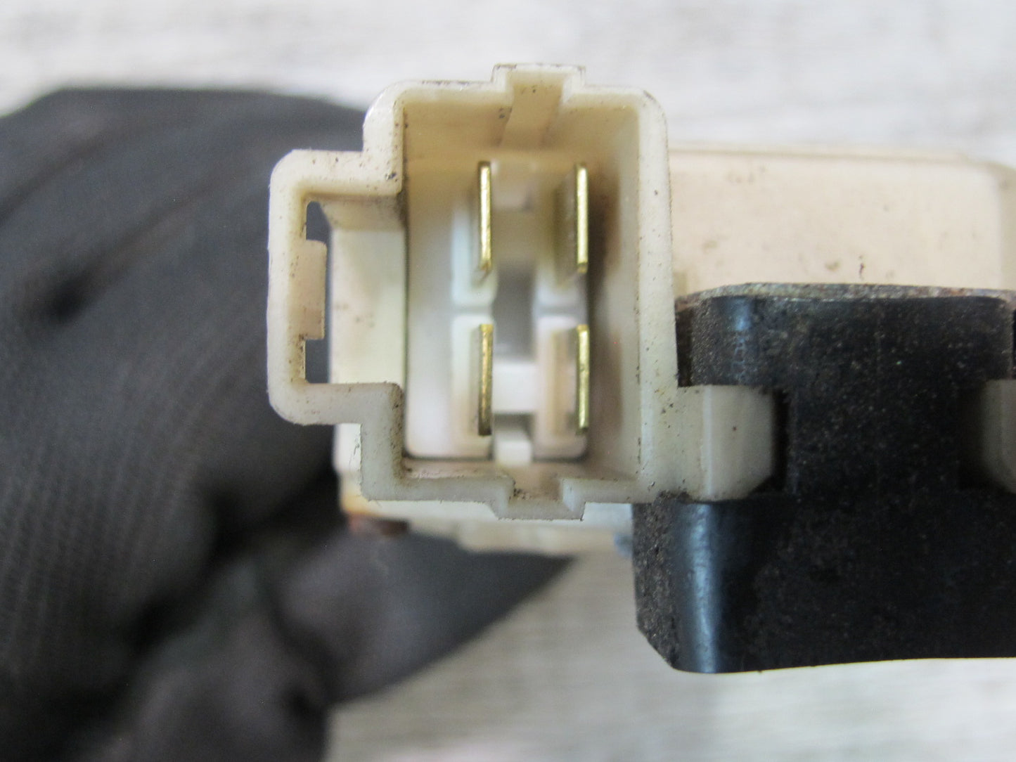 99-01 Isuzu Vehicross Front Right Door Lock Latch Actuator OEM