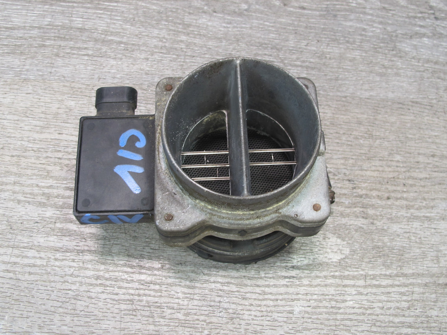 99-01 Isuzu Vehicross Mass Air Flow Meter MAF Sensor OEM