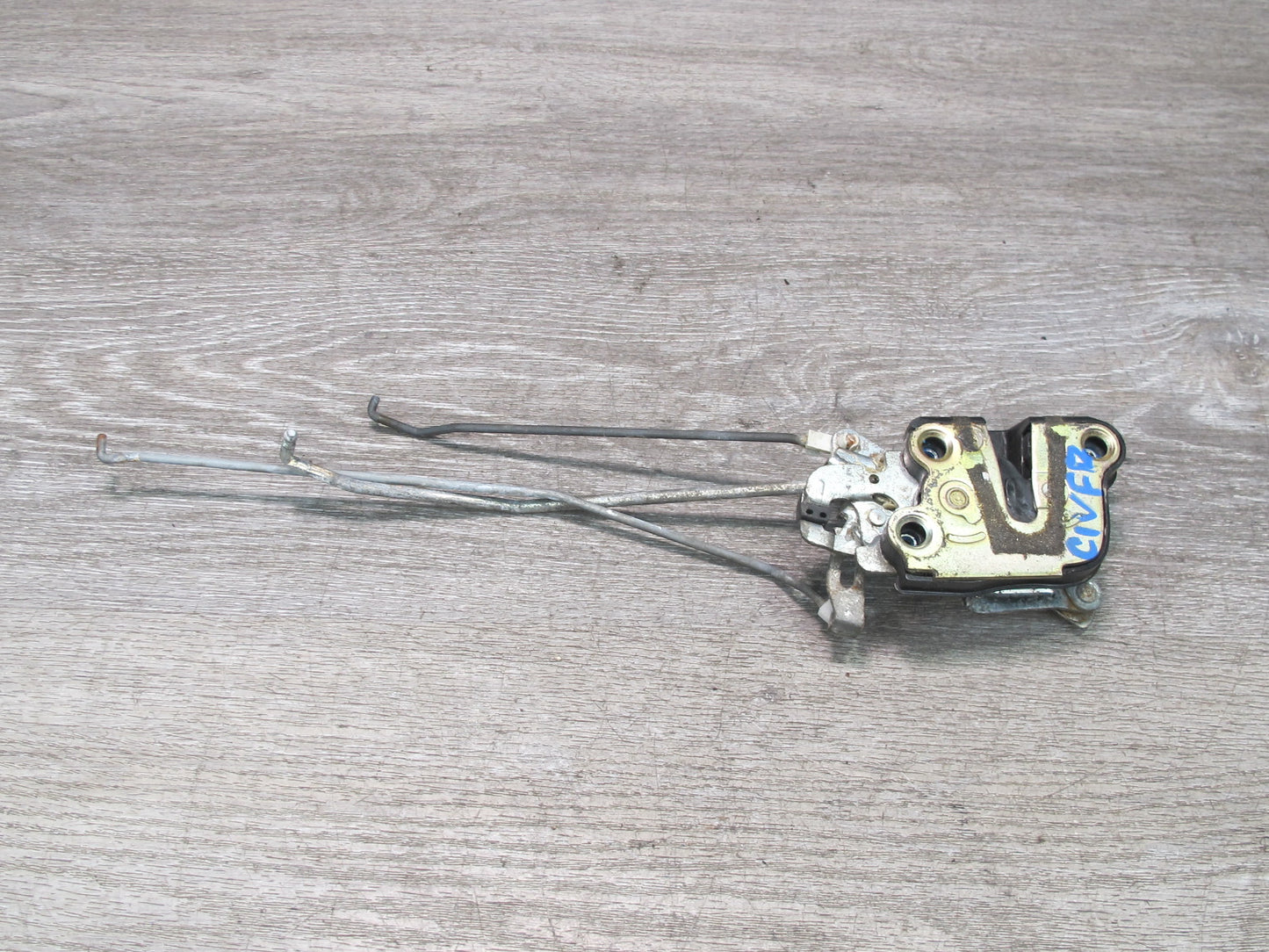 99-01 Isuzu Vehicross Front Right Passenger Door Lock Latch OEM