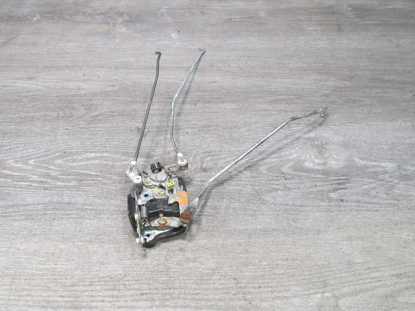 99-01 Isuzu Vehicross Front Right Passenger Door Lock Latch OEM