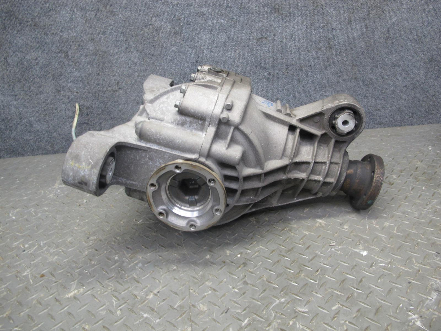 2003-2006 Porsche Cayenne 955 4.5L Turbo Rear Differential Carrier 132K Miles