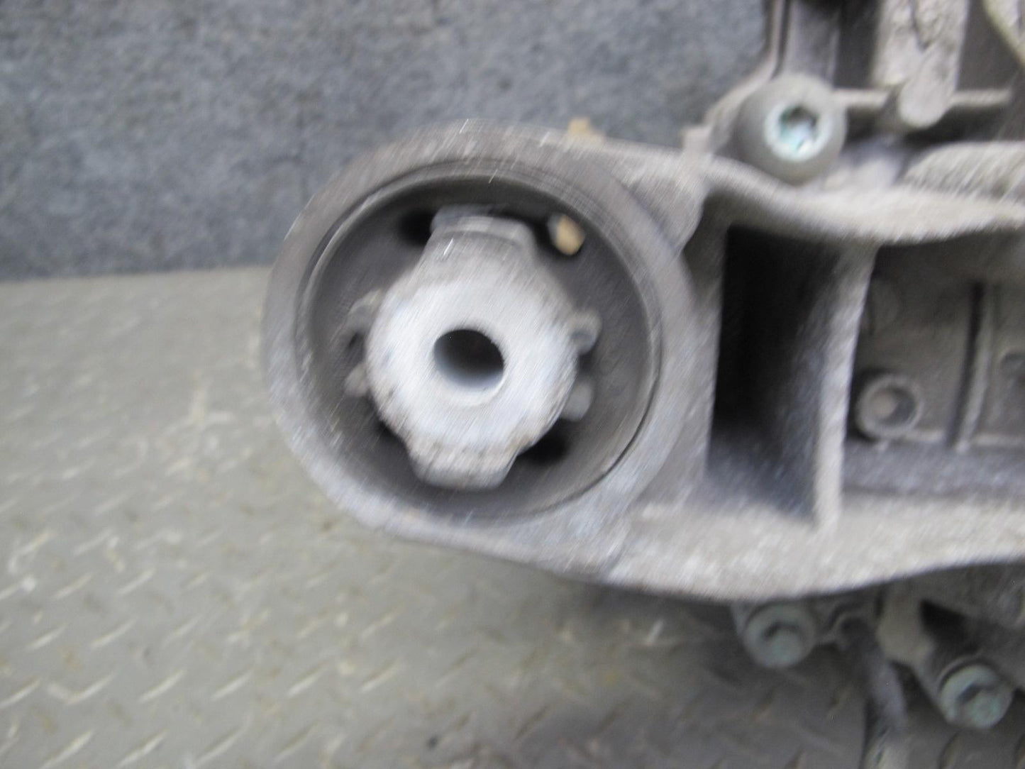 2003-2006 Porsche Cayenne 955 4.5L Turbo Rear Differential Carrier 132K Miles