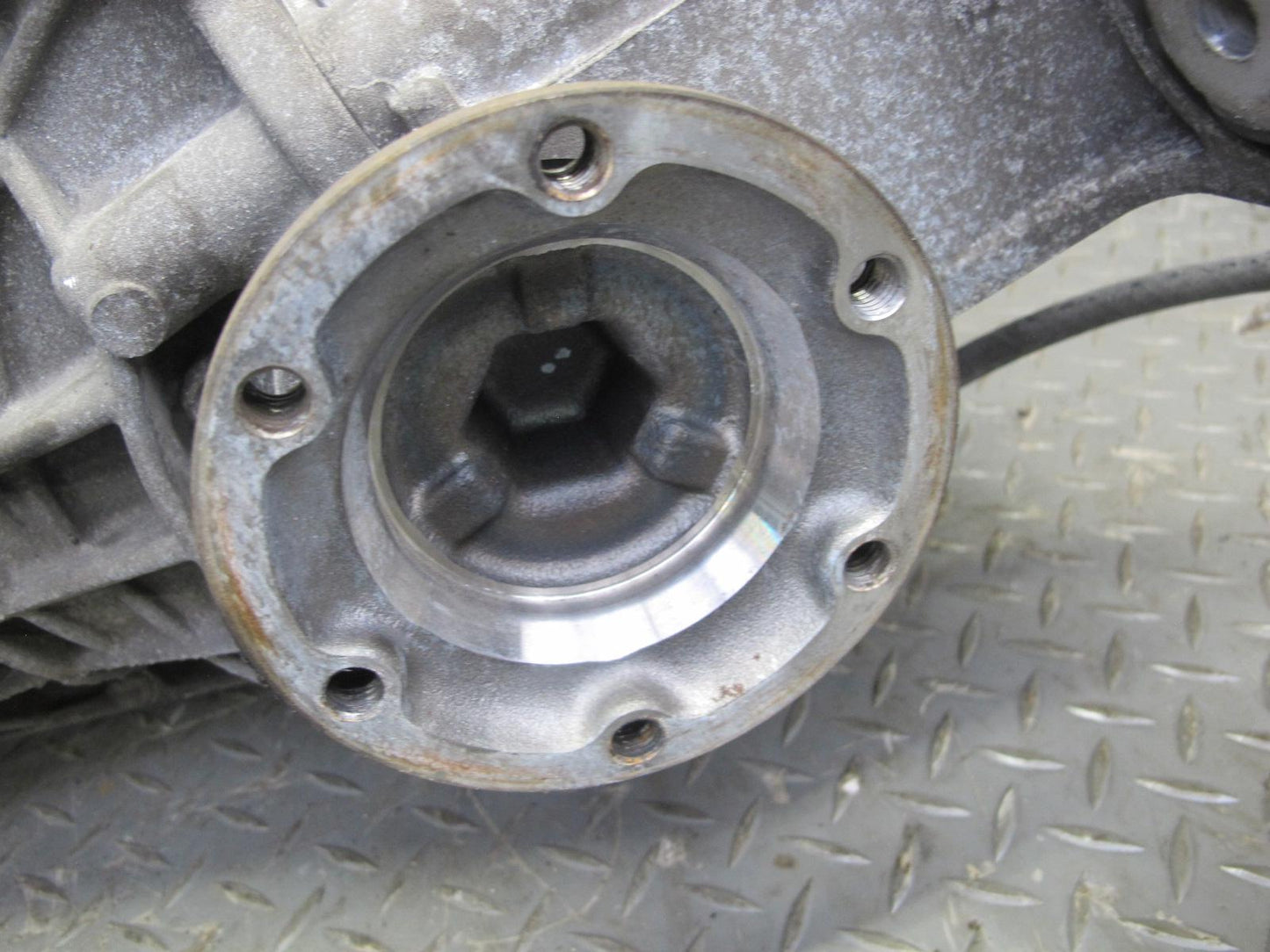 2003-2006 Porsche Cayenne 955 4.5L Turbo Rear Differential Carrier 132K Miles