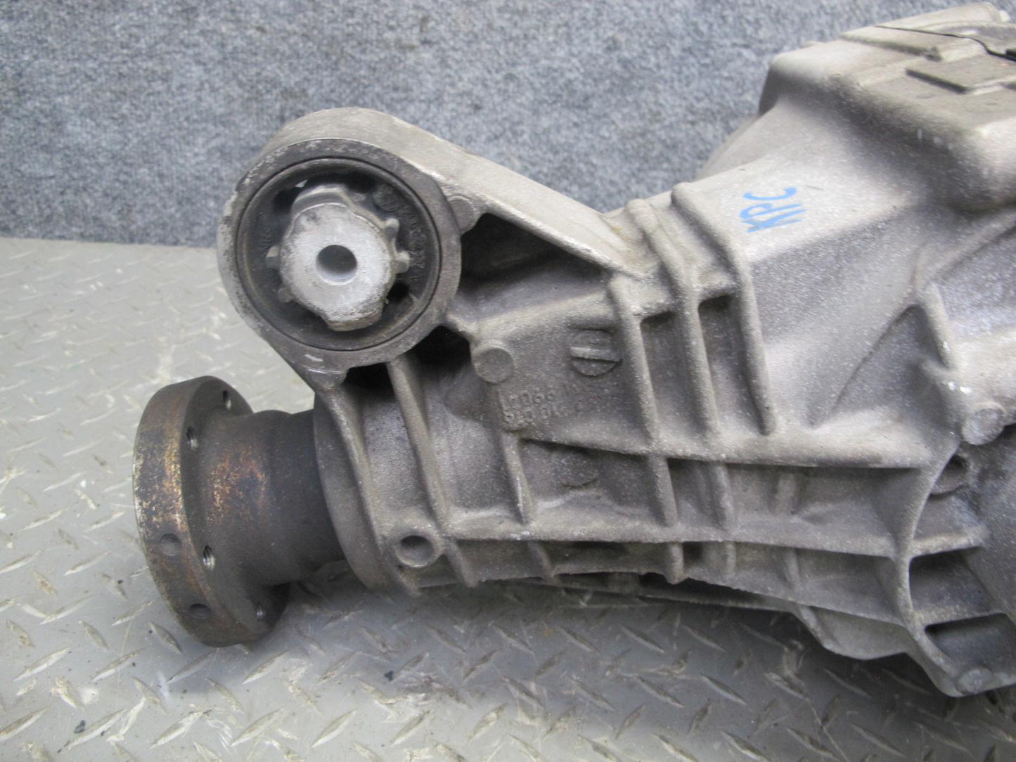 2003-2006 Porsche Cayenne 955 4.5L Turbo Rear Differential Carrier 132K Miles