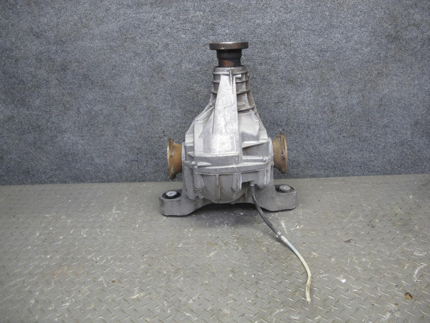 2003-2006 Porsche Cayenne 955 4.5L Turbo Rear Differential Carrier 132K Miles