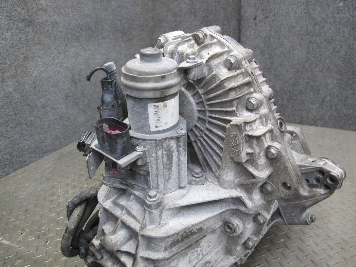 2003-2006 Porsche Cayenne 955 Turbo Transfer Case 0AD341041D 132k Miles