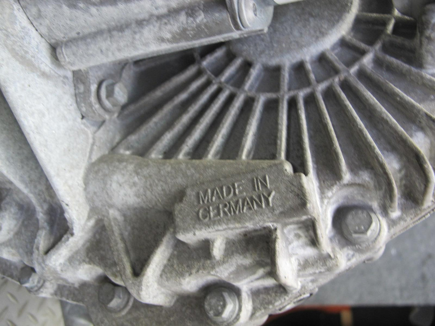 2003-2006 Porsche Cayenne 955 Turbo Transfer Case 0AD341041D 132k Miles
