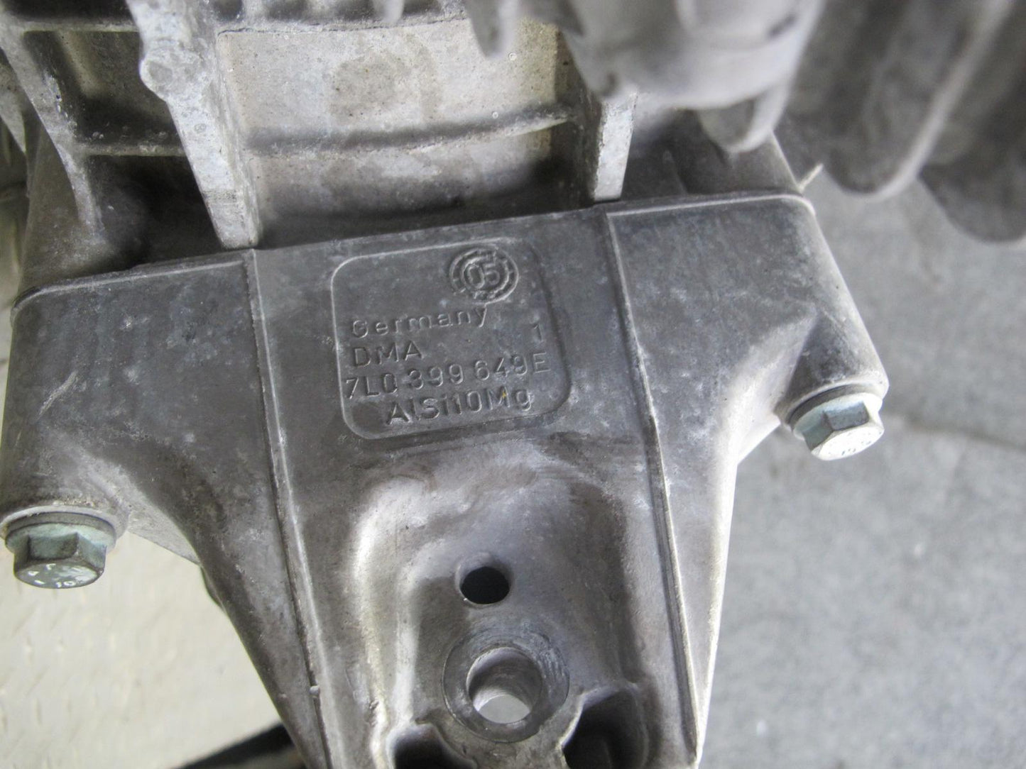 2003-2006 Porsche Cayenne 955 Turbo Transfer Case 0AD341041D 132k Miles