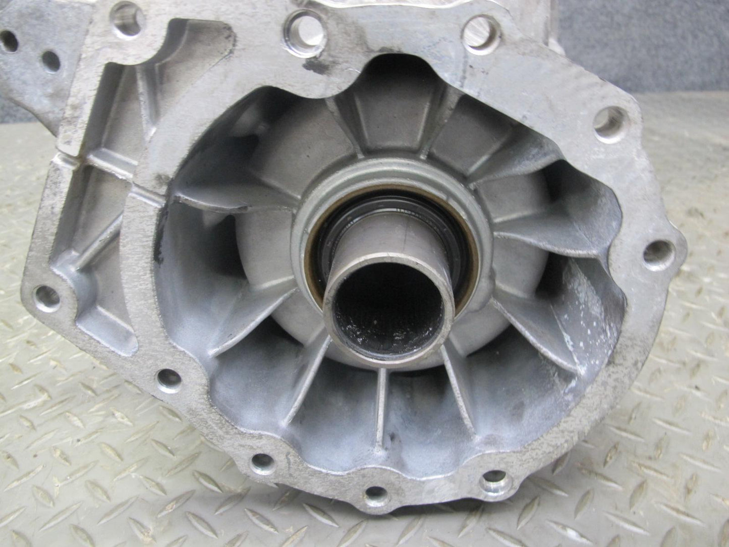 2003-2006 Porsche Cayenne 955 Turbo Transfer Case 0AD341041D 132k Miles