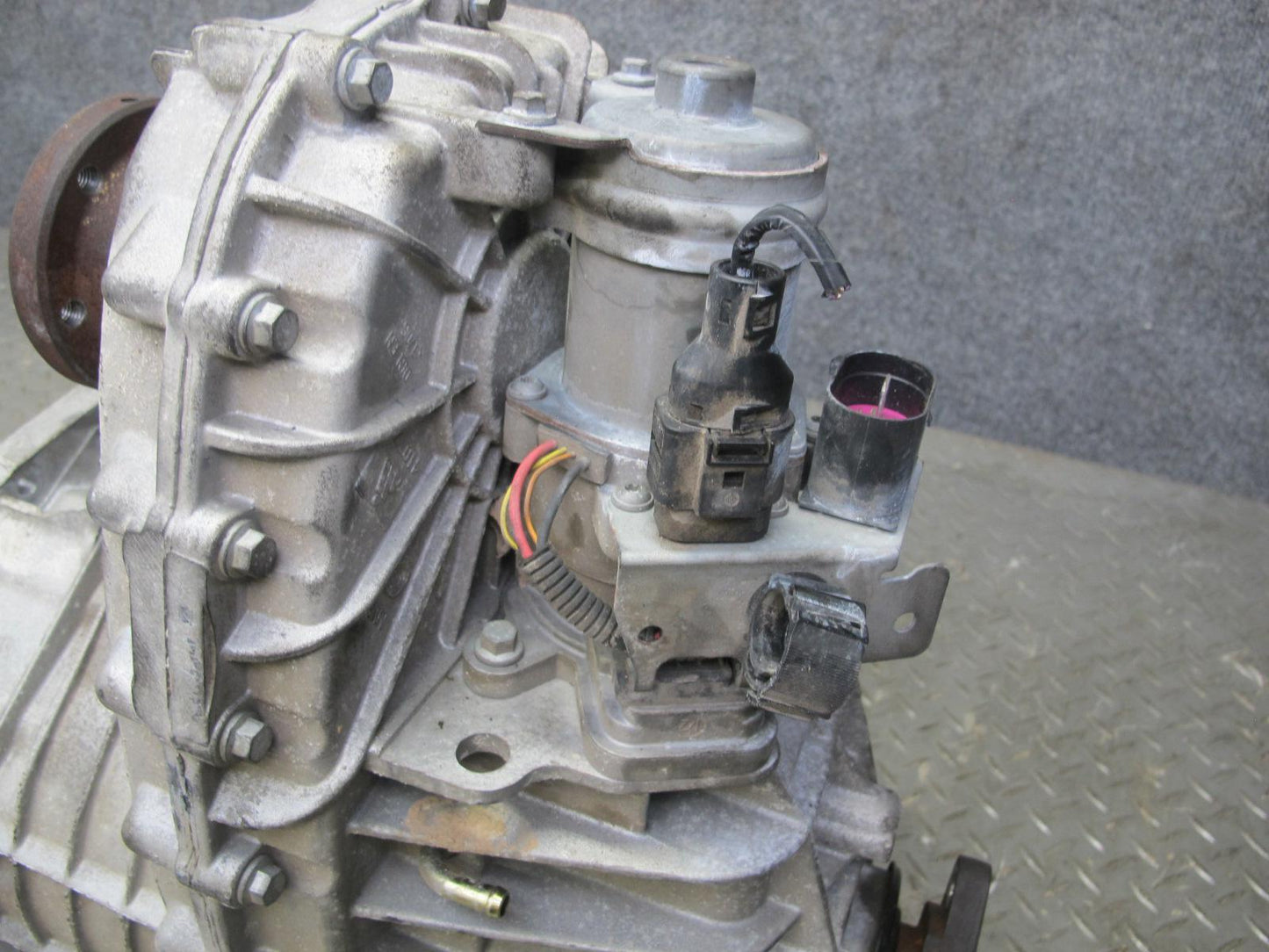 2003-2006 Porsche Cayenne 955 Turbo Transfer Case 0AD341041D 132k Miles