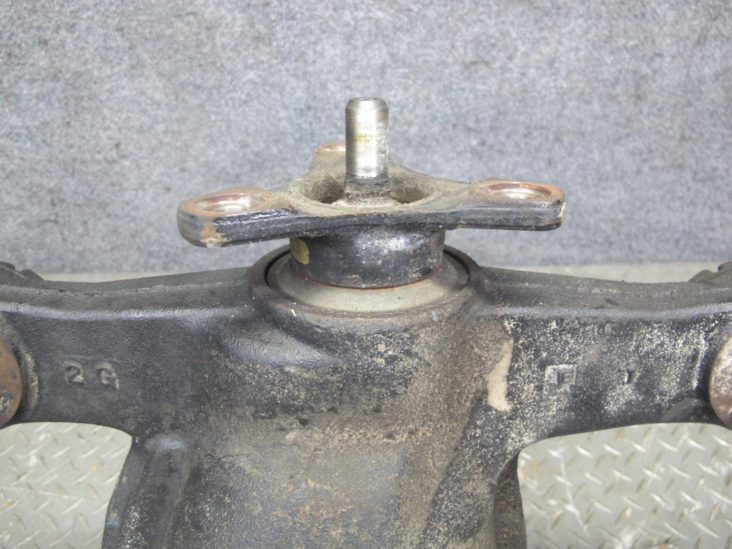 04-06 Lexus UCF30L LS430 Rear Differential Carrier 3.769 Ratio 139k Miles OEM