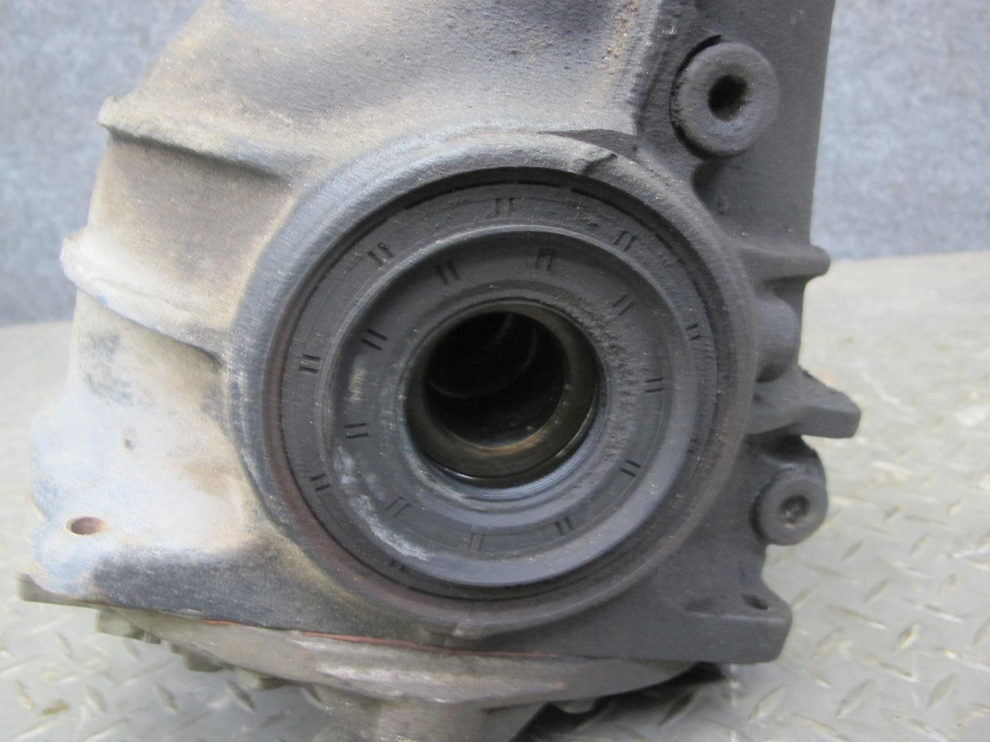 04-06 Lexus UCF30L LS430 Rear Differential Carrier 3.769 Ratio 139k Miles OEM