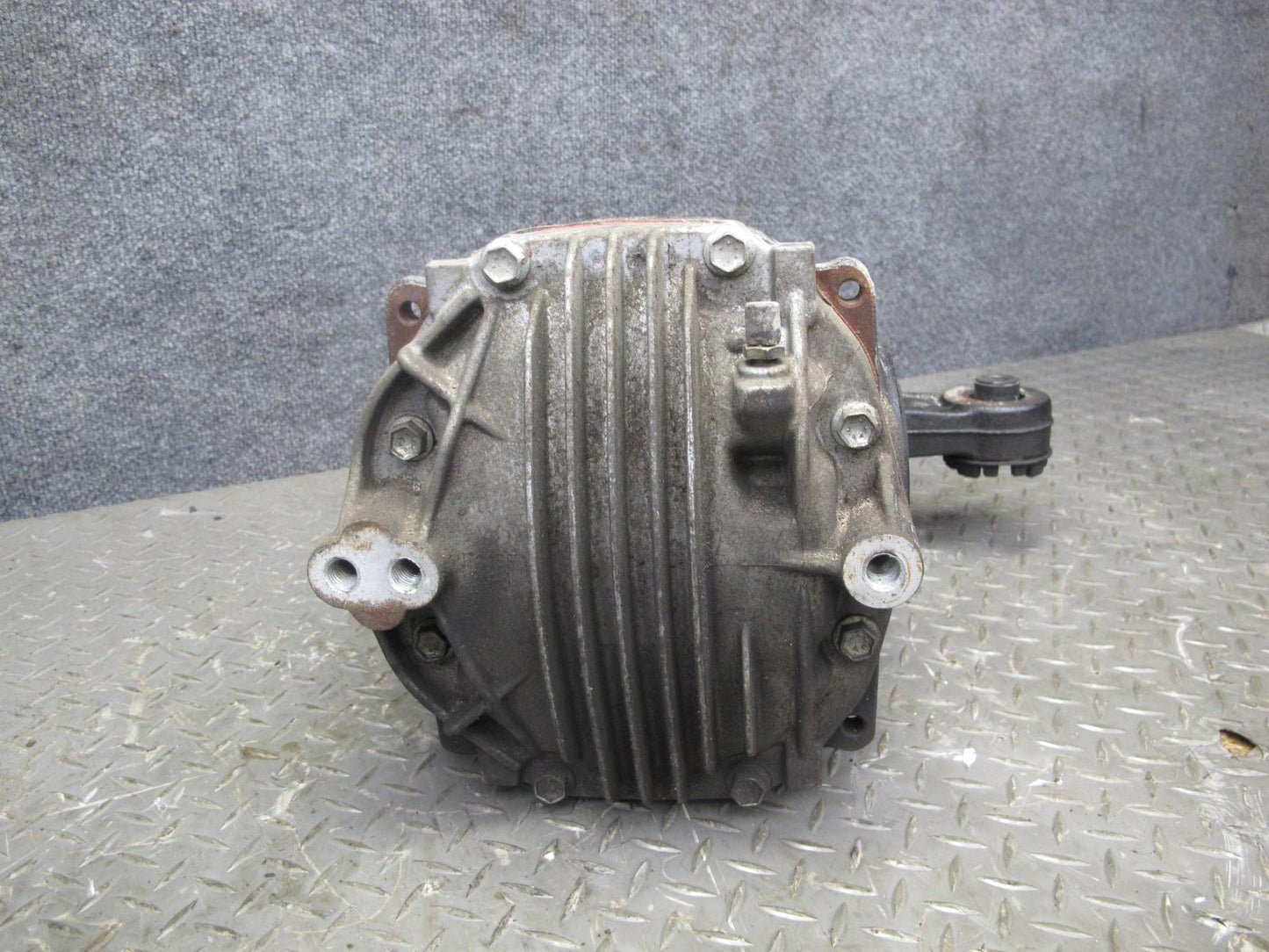 04-06 Lexus UCF30L LS430 Rear Differential Carrier 3.769 Ratio 139k Miles OEM