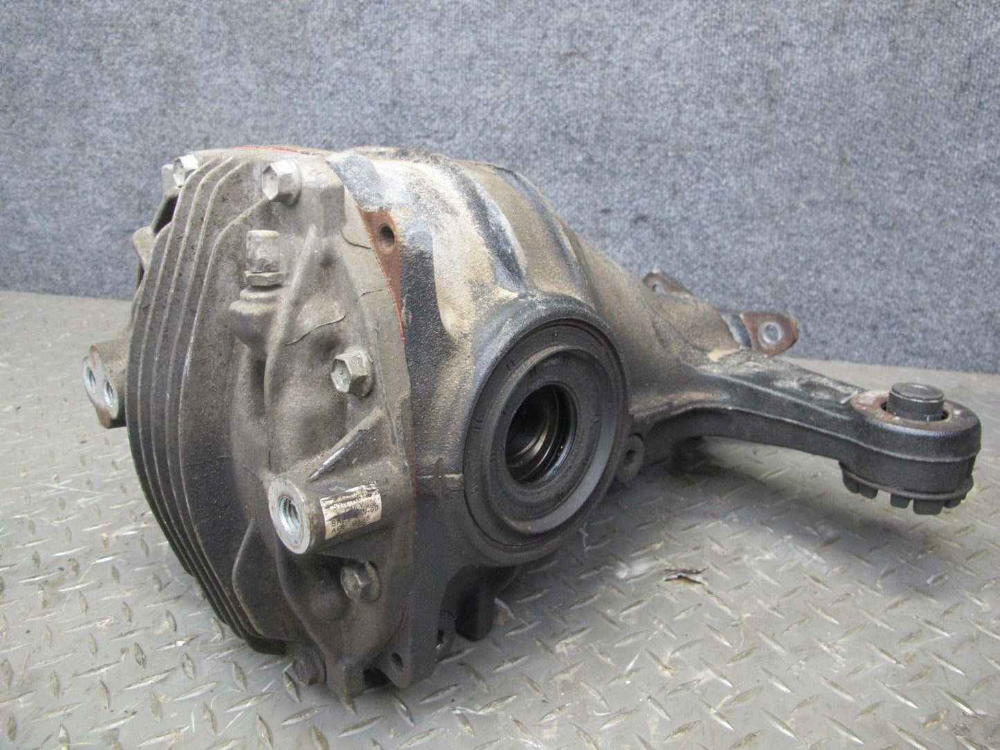 04-06 Lexus UCF30L LS430 Rear Differential Carrier 3.769 Ratio 139k Miles OEM