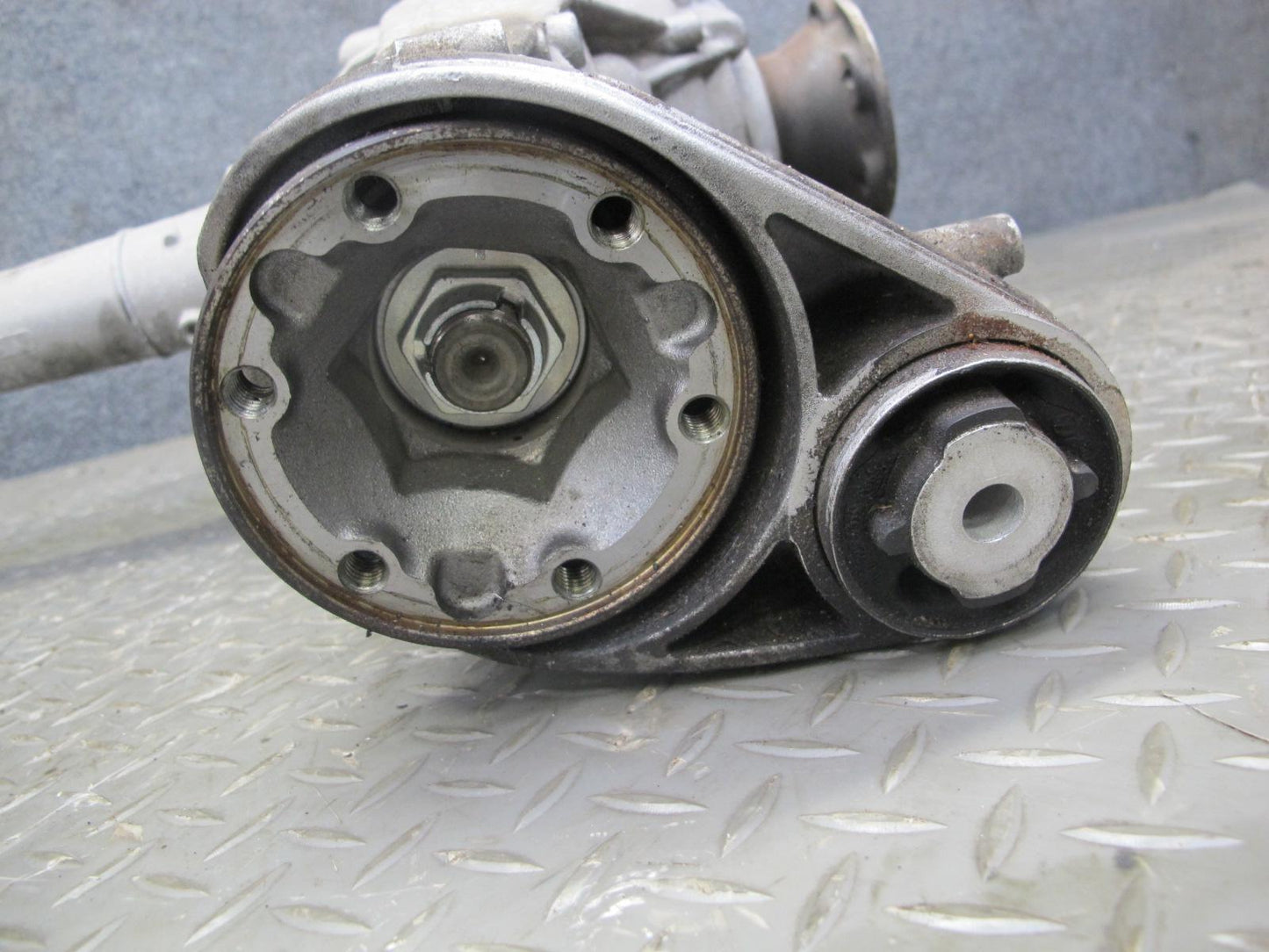 2003-2006 Porsche Cayenne 955 4.5L Turbo Front Differential Carrier 132K Miles