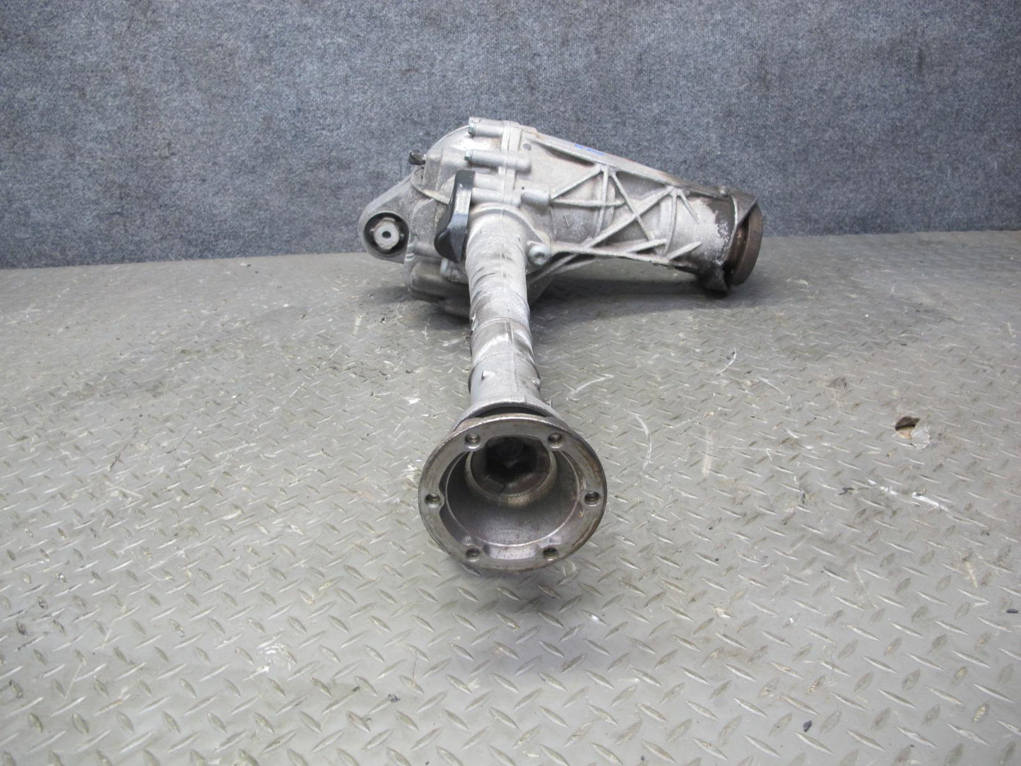 2003-2006 Porsche Cayenne 955 4.5L Turbo Front Differential Carrier 132K Miles