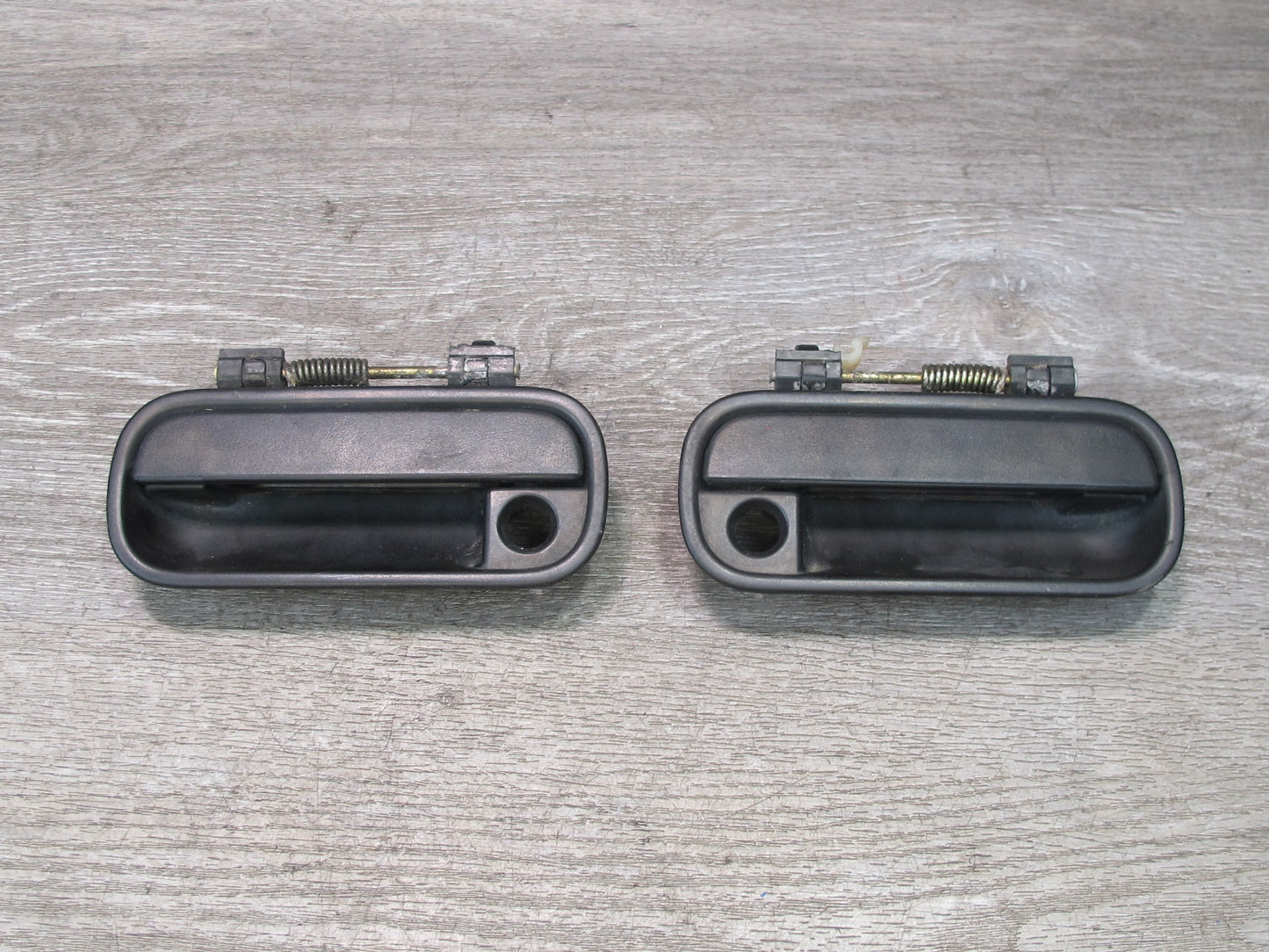 99-01 Isuzu Vehicross Set of 2 Front Left & Right Door Exterior Handle OEM