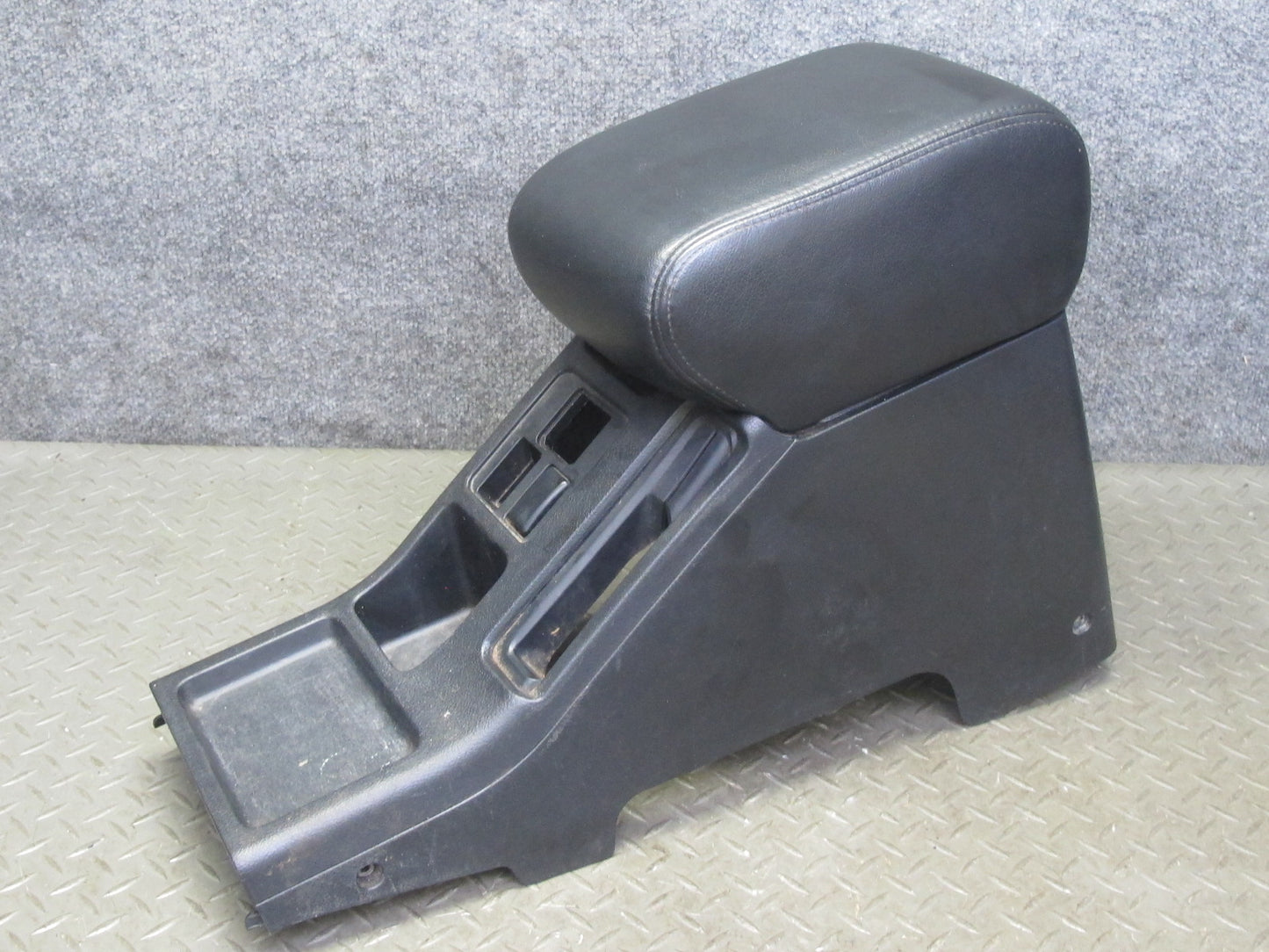99-01 Isuzu Vehicross Center Console Trim Cover Panel w Armrest Black OEM