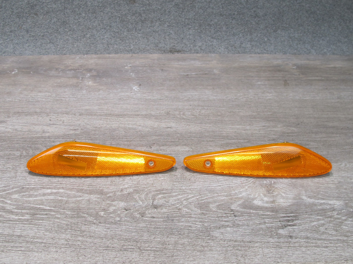 99-01 Isuzu Vehicross Set of 2 Front Left & Right Fender Marker Light Lamp OEM