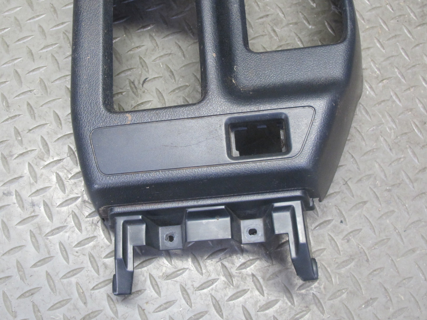 99-01 Isuzu Vehicross Center Console Shifter Trim Panel 8971203720 OEM