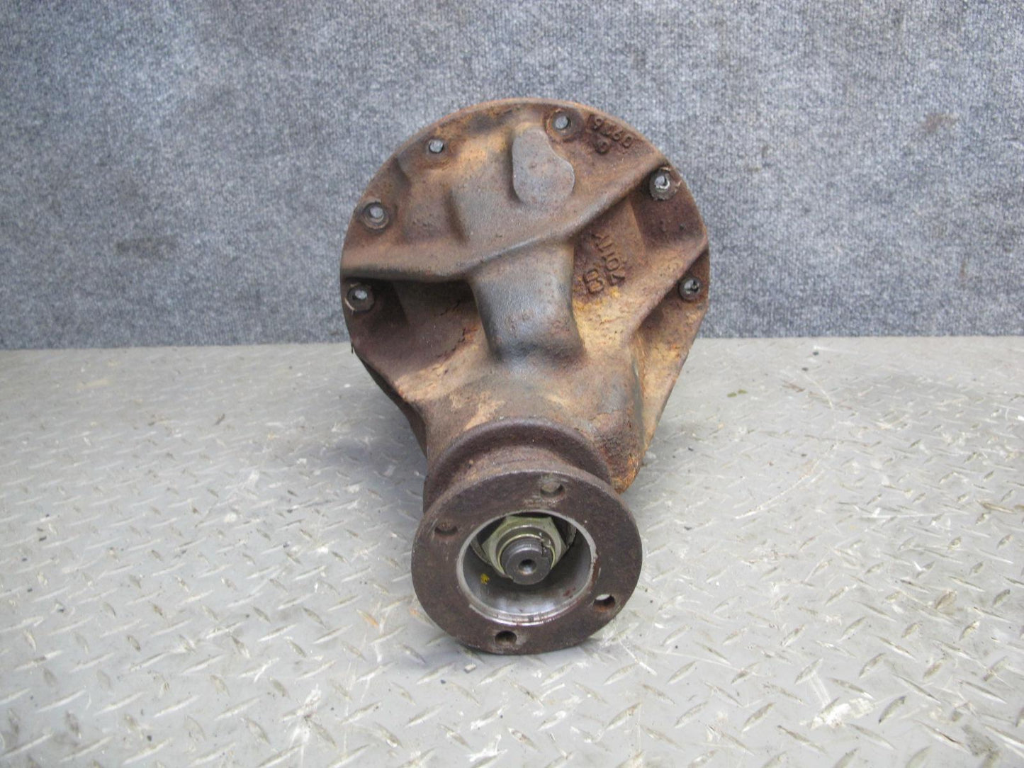 99-01 Isuzu Vehicross LSD Rear Differential Carrier 4.30 Ratio 130K OEM