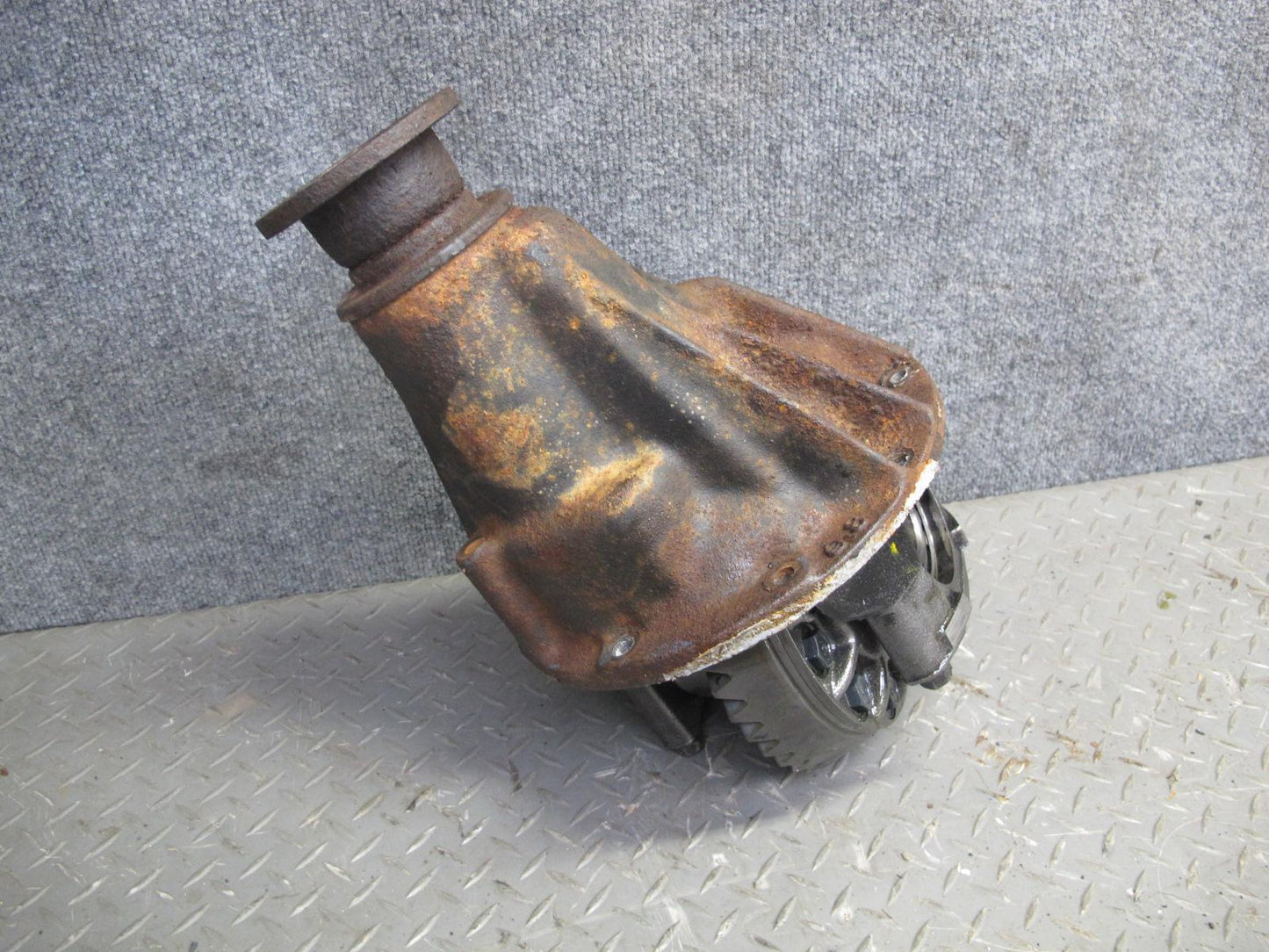 99-01 Isuzu Vehicross LSD Rear Differential Carrier 4.30 Ratio 130K OEM