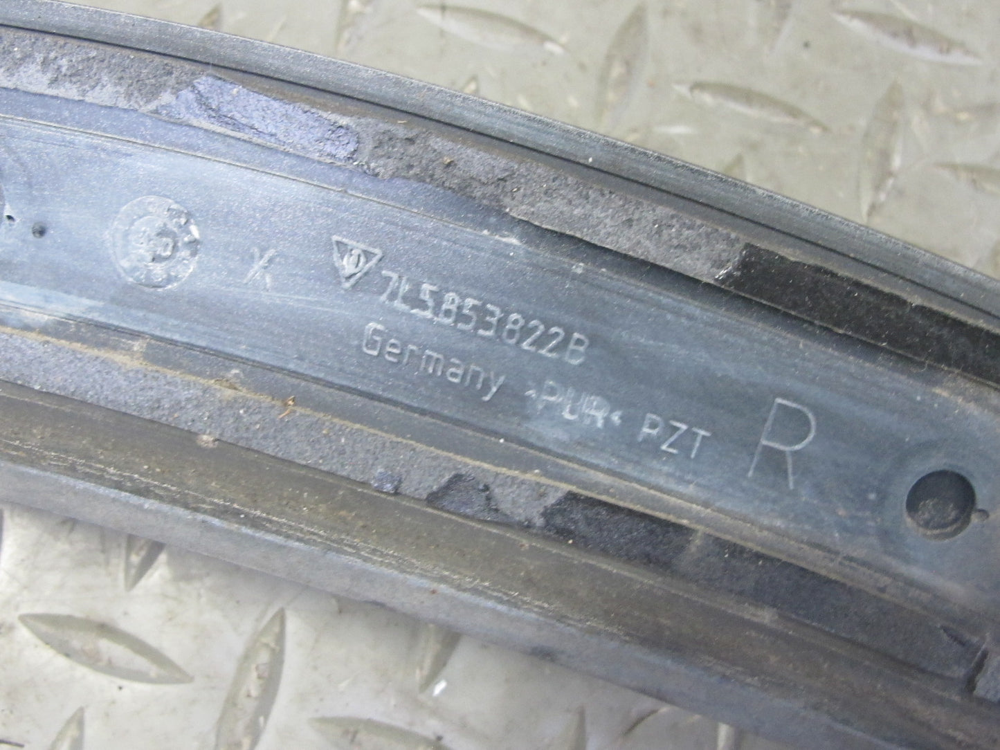 08-10 Porsche Cayenne 957 Set of 8 Rear Wheel Arch Fender Trim Molding