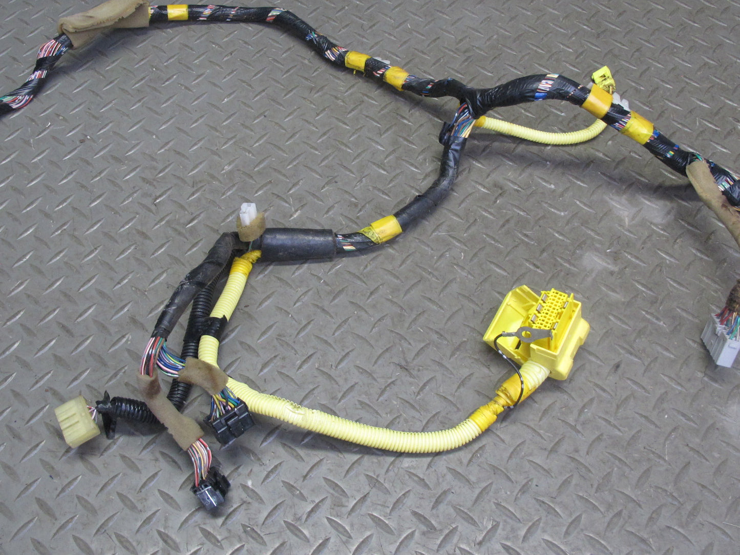 99-01 Isuzu Vehicross Dash Dashboard Wire Wiring Harness w Fuse Box OEM