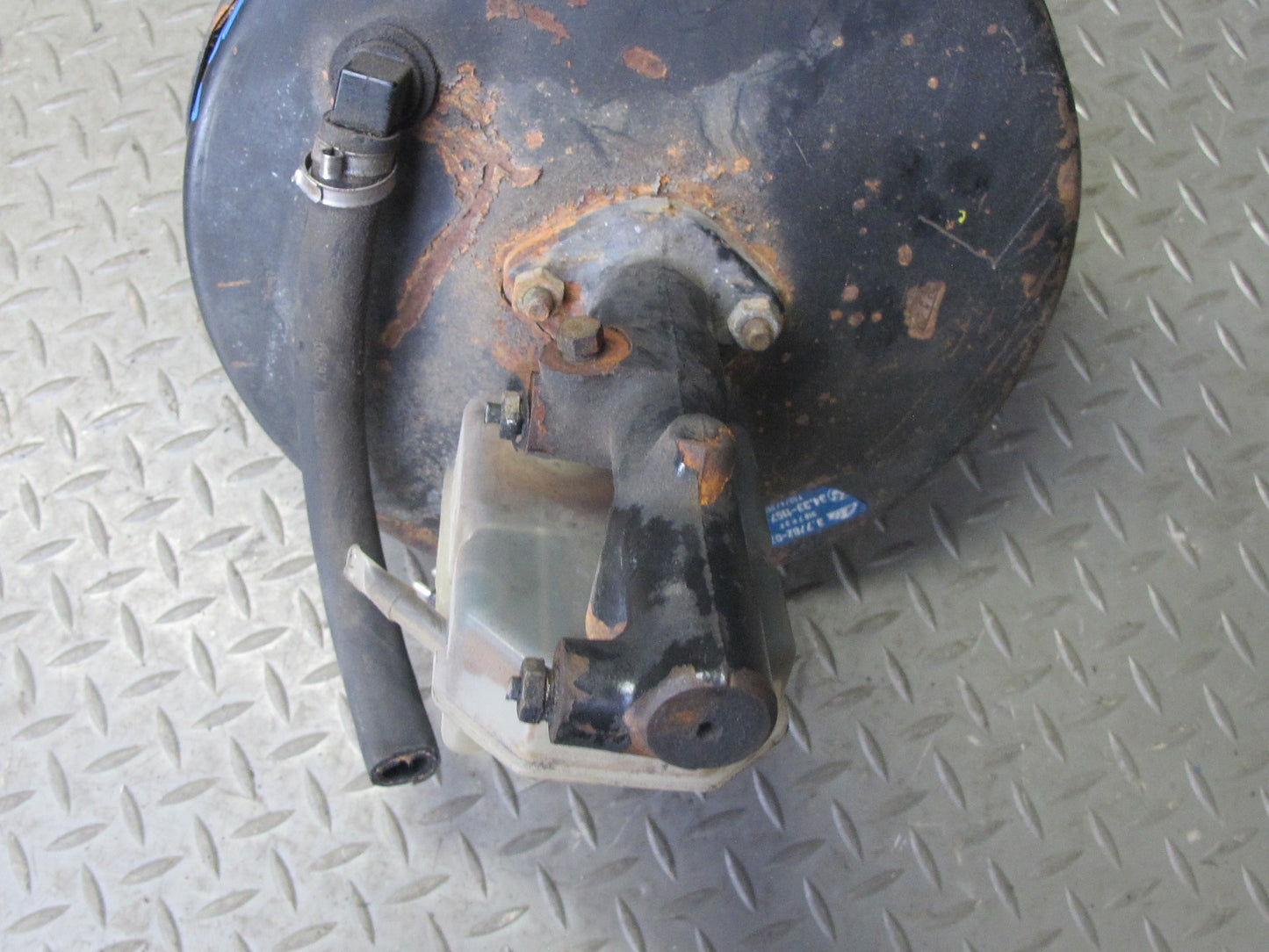 88-91 BMW E30 325i Brake Master Cylinder Booster Fluid Reservoir OEM