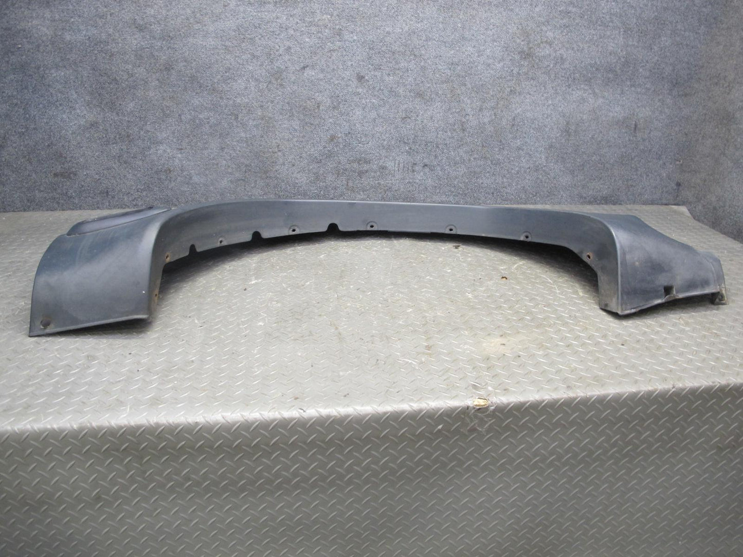 99-01 Isuzu Vehicross Rear Right Quarter Panel Plastic Molding Cover OEM