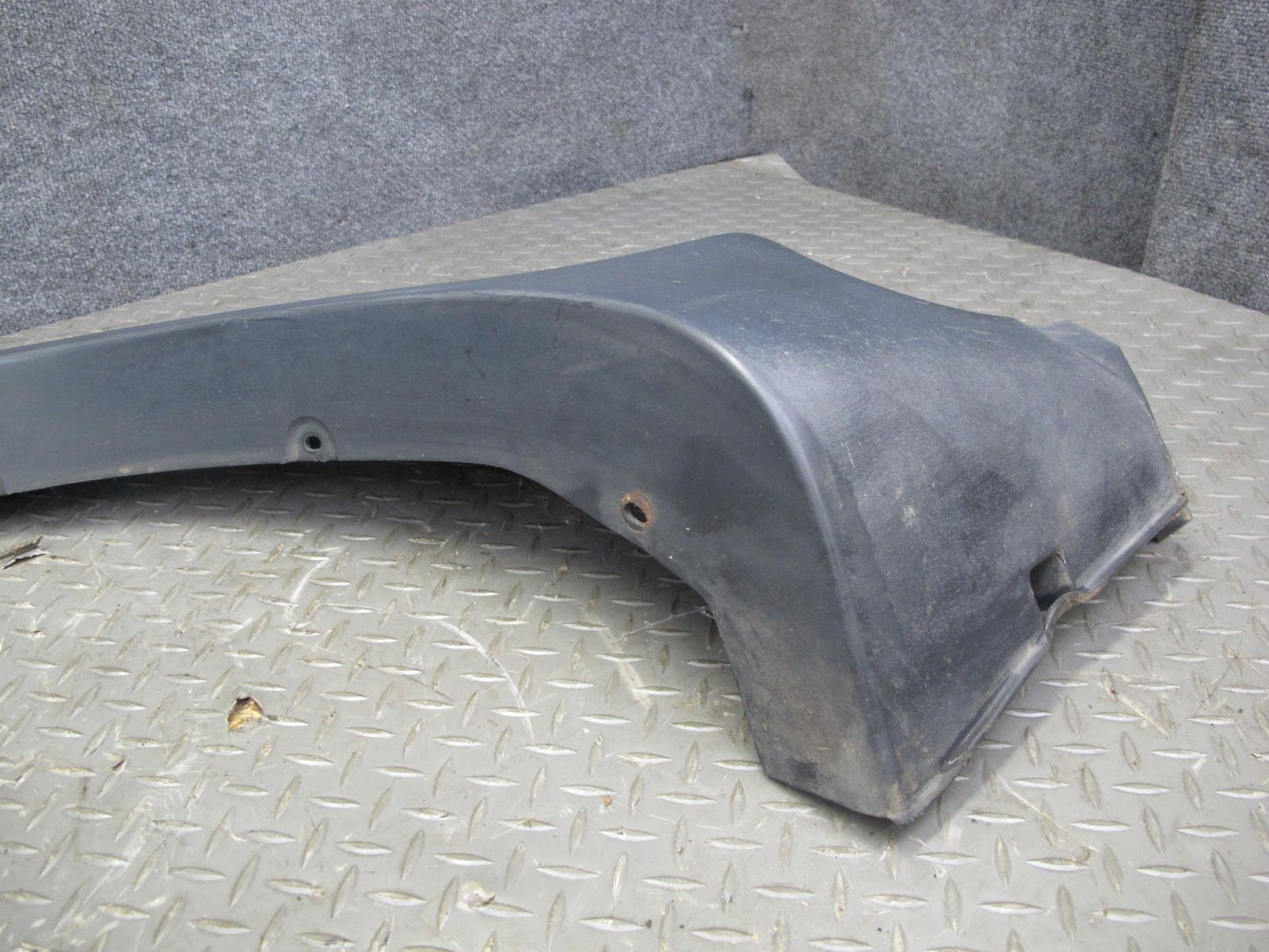 99-01 Isuzu Vehicross Rear Right Quarter Panel Plastic Molding Cover OEM
