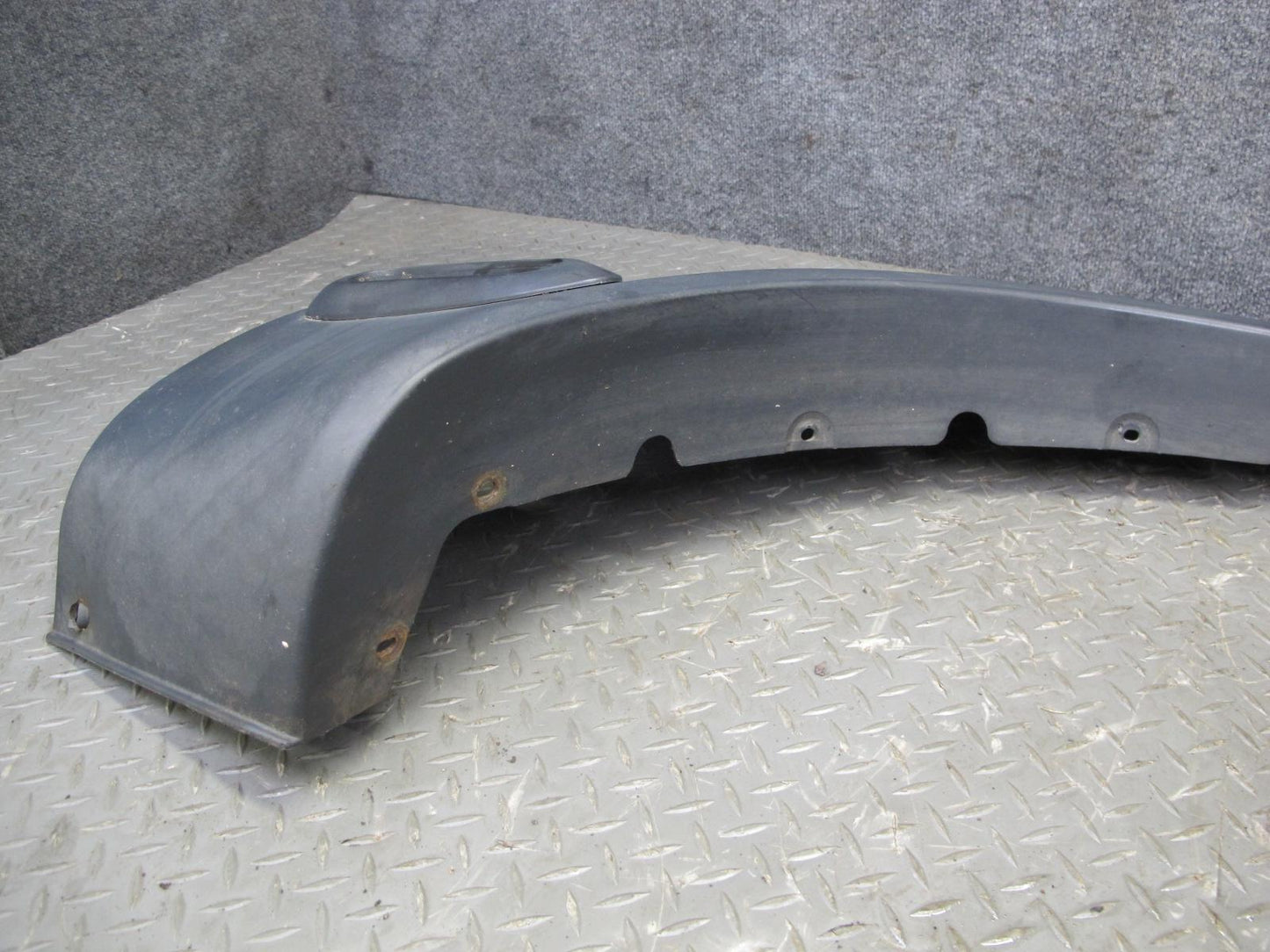 99-01 Isuzu Vehicross Rear Right Quarter Panel Plastic Molding Cover OEM