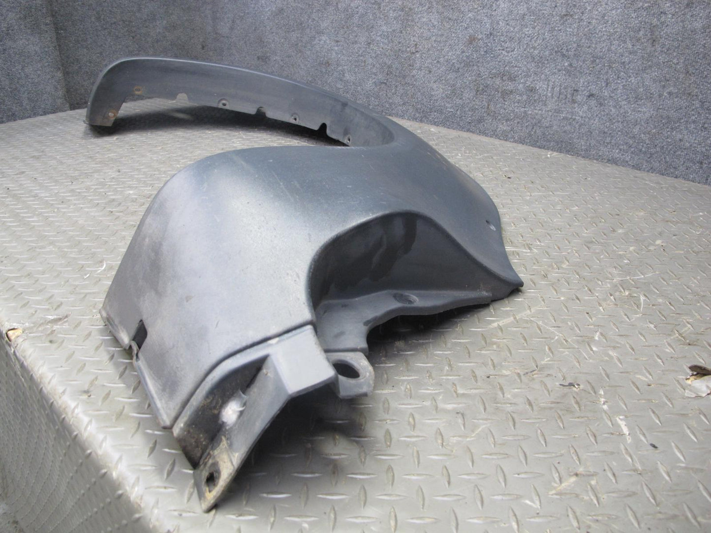 99-01 Isuzu Vehicross Rear Right Quarter Panel Plastic Molding Cover OEM