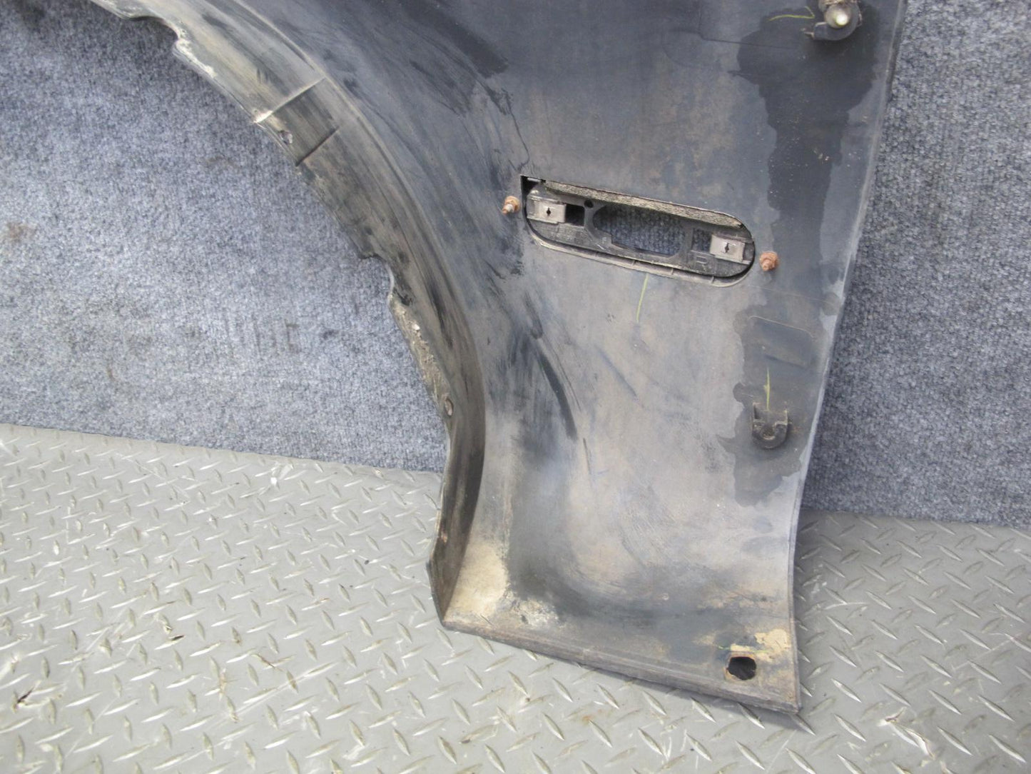 99-01 Isuzu Vehicross Rear Right Quarter Panel Plastic Molding Cover OEM