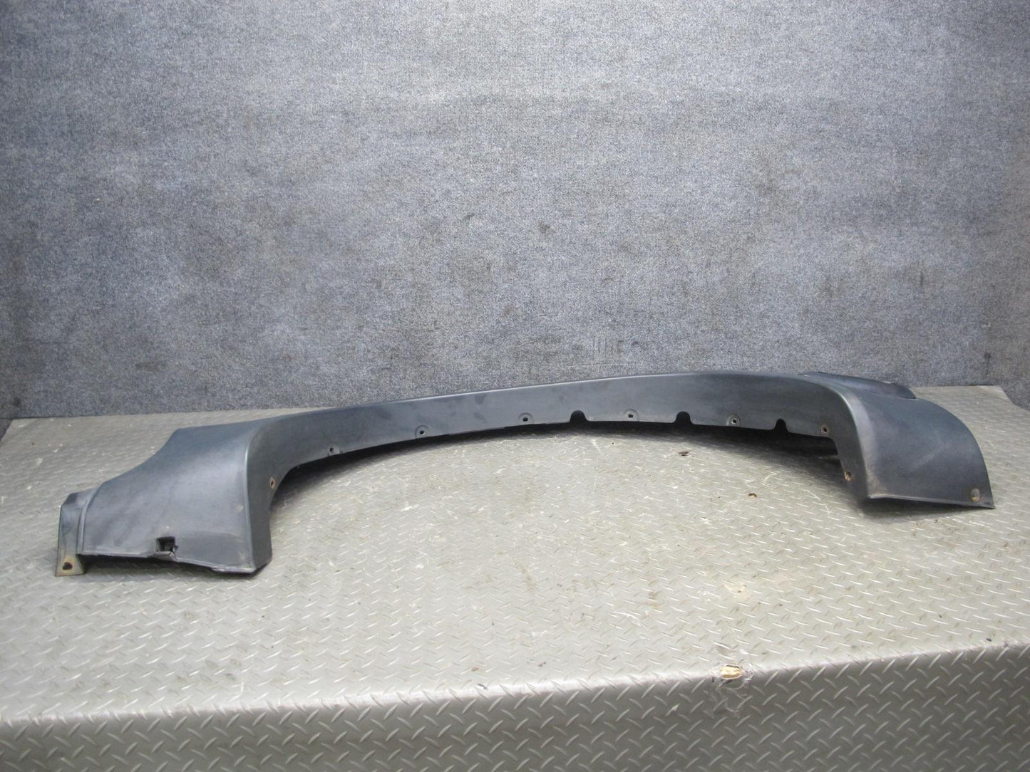 99-01 Isuzu Vehicross Rear Left Quarter Panel Plastic Molding Cover OEM