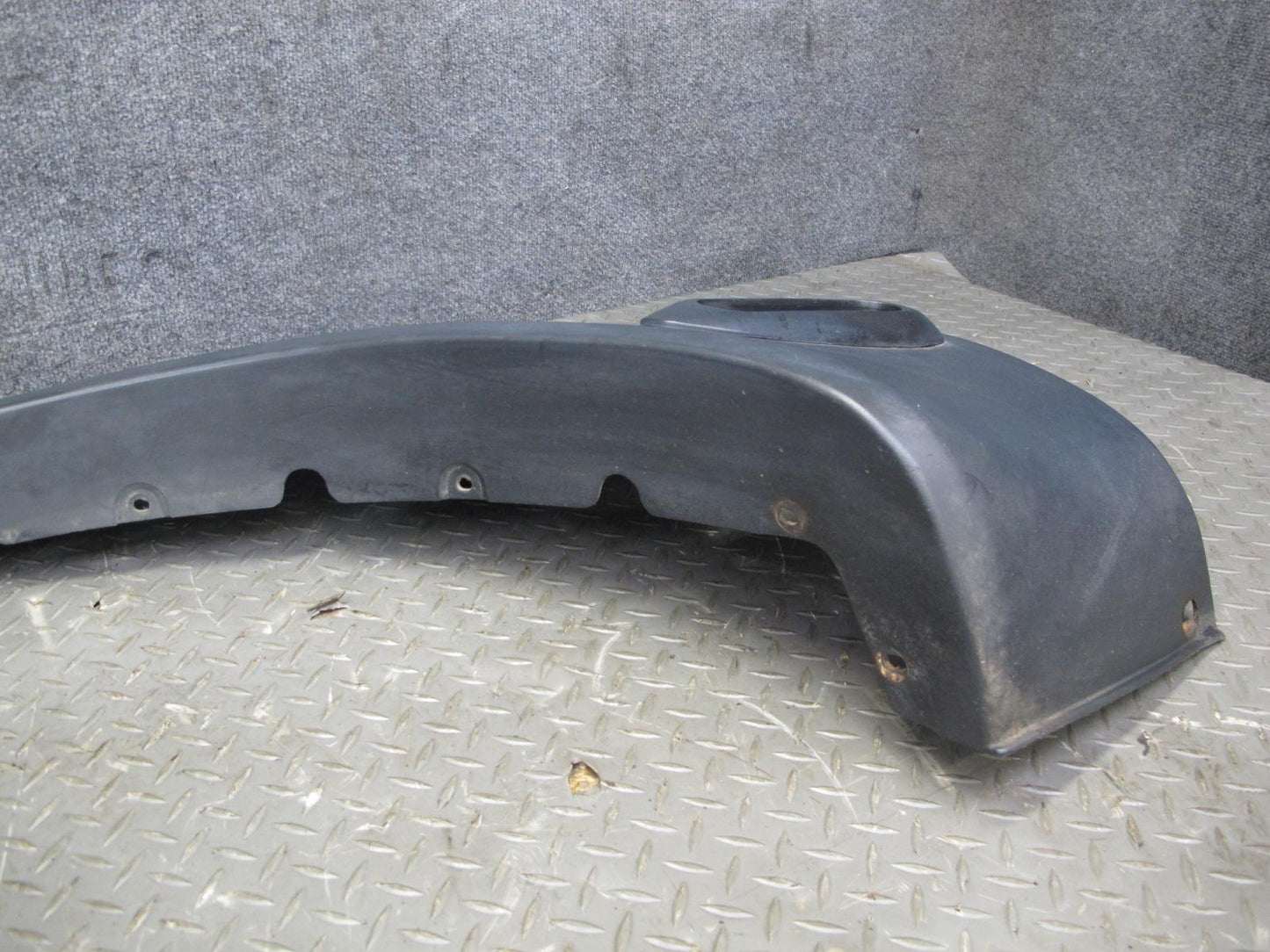 99-01 Isuzu Vehicross Rear Left Quarter Panel Plastic Molding Cover OEM