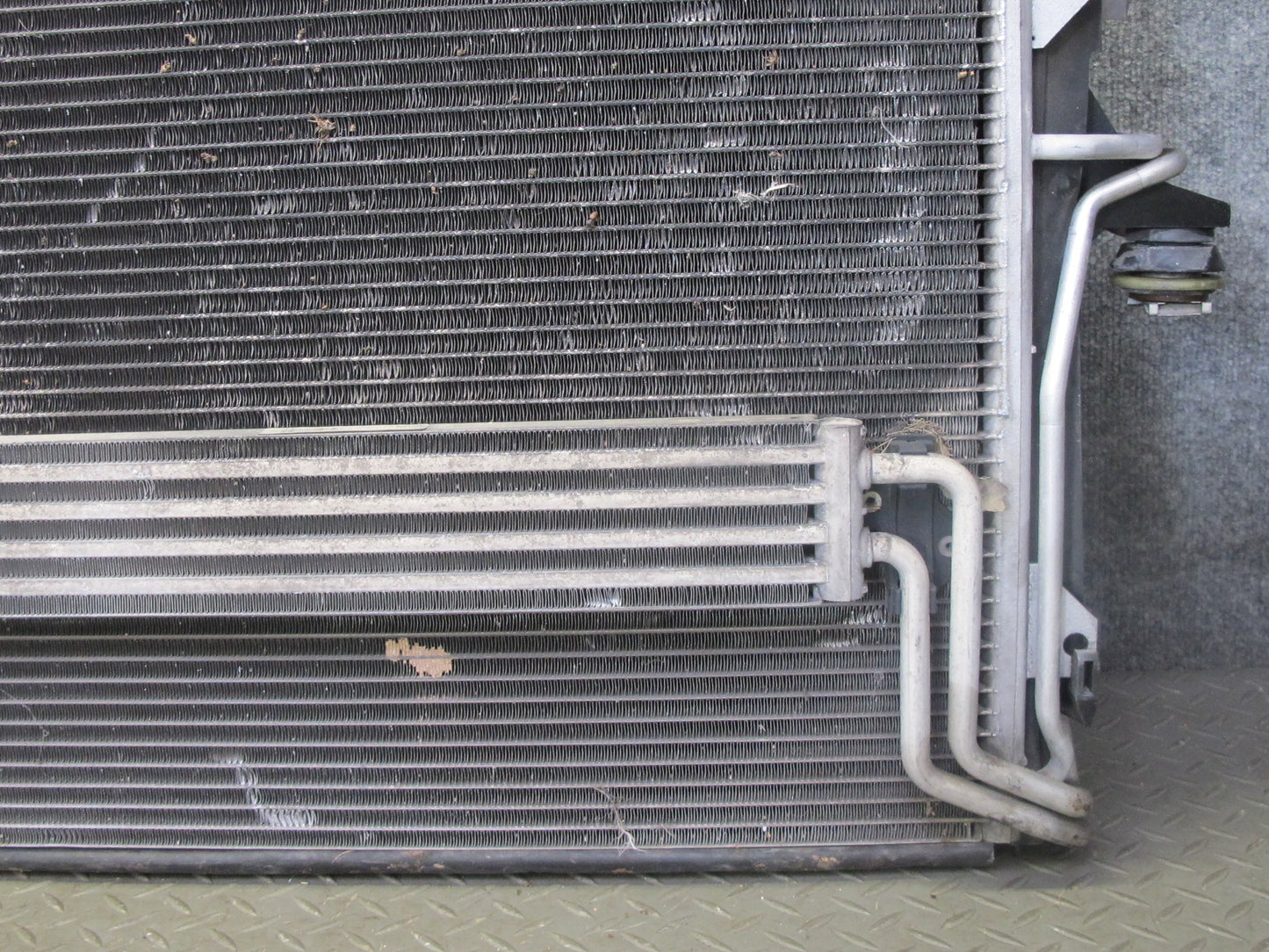 2003-2006 Porsche Cayenne 955 4.5L Turbo Engine Radiator A/C Condenser Fan Assy