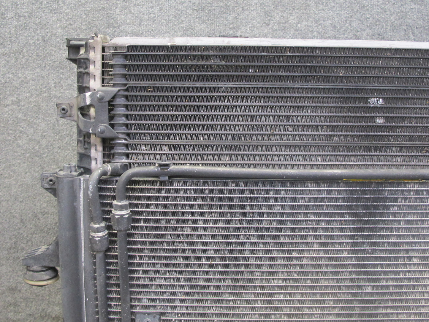 08-10 Porsche Cayenne 957 4.8 Turbo Engine Cooling Radiator Condenser Fan Shroud