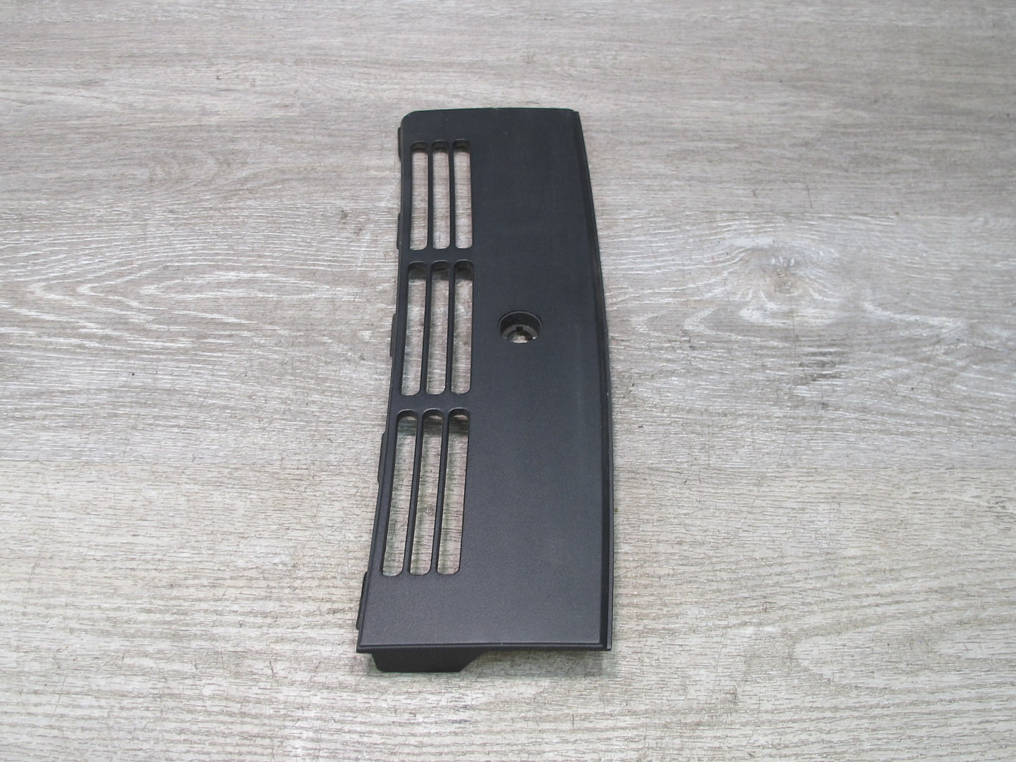 90-96 Chevrolet Corvette C4 Dash Center Defrost Air Vent Trim Grille OEM